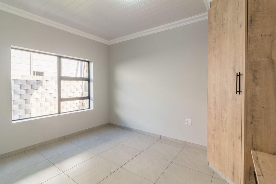 3 Bedroom Property for Sale in Fraaiuitsig Western Cape